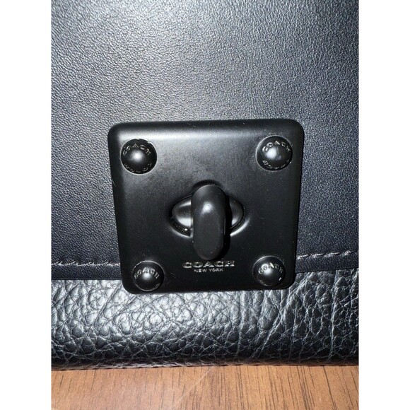 Coach Black Crossbody Bag: Missing hang tag! - Picture 4 of 16